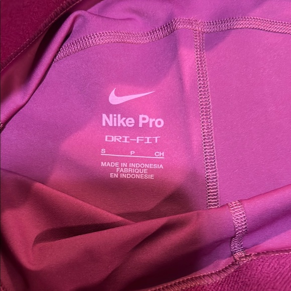 BRAND NEW WITH TAGS Nike Purple 5 Inch Athletic Shorts Compression Fit - Picture 2 of 4